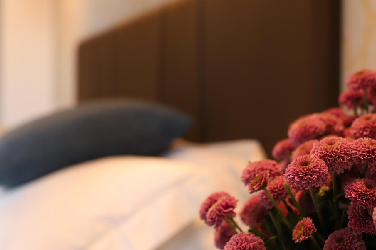 Luxury Suites Rocopom - Lake Front Malgrate Εξωτερικό φωτογραφία