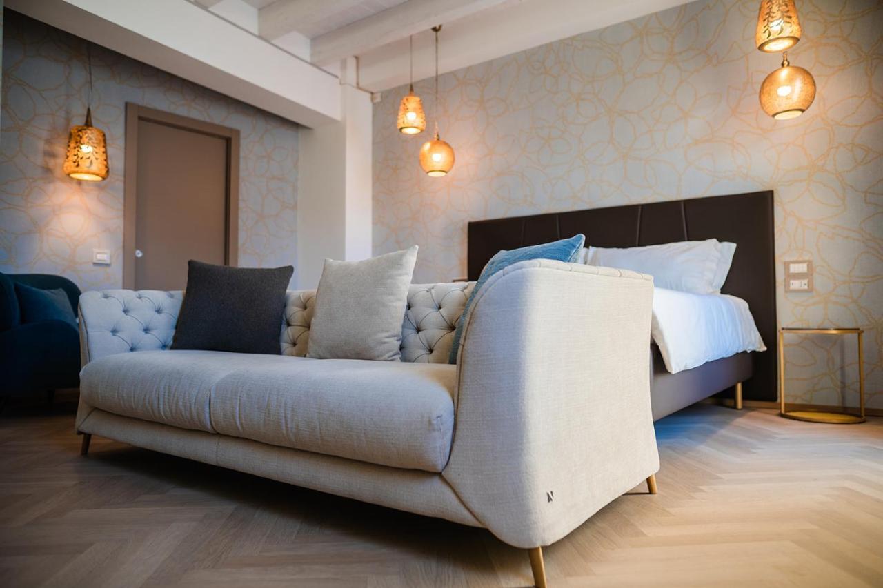 Luxury Suites Rocopom - Lake Front Malgrate Εξωτερικό φωτογραφία