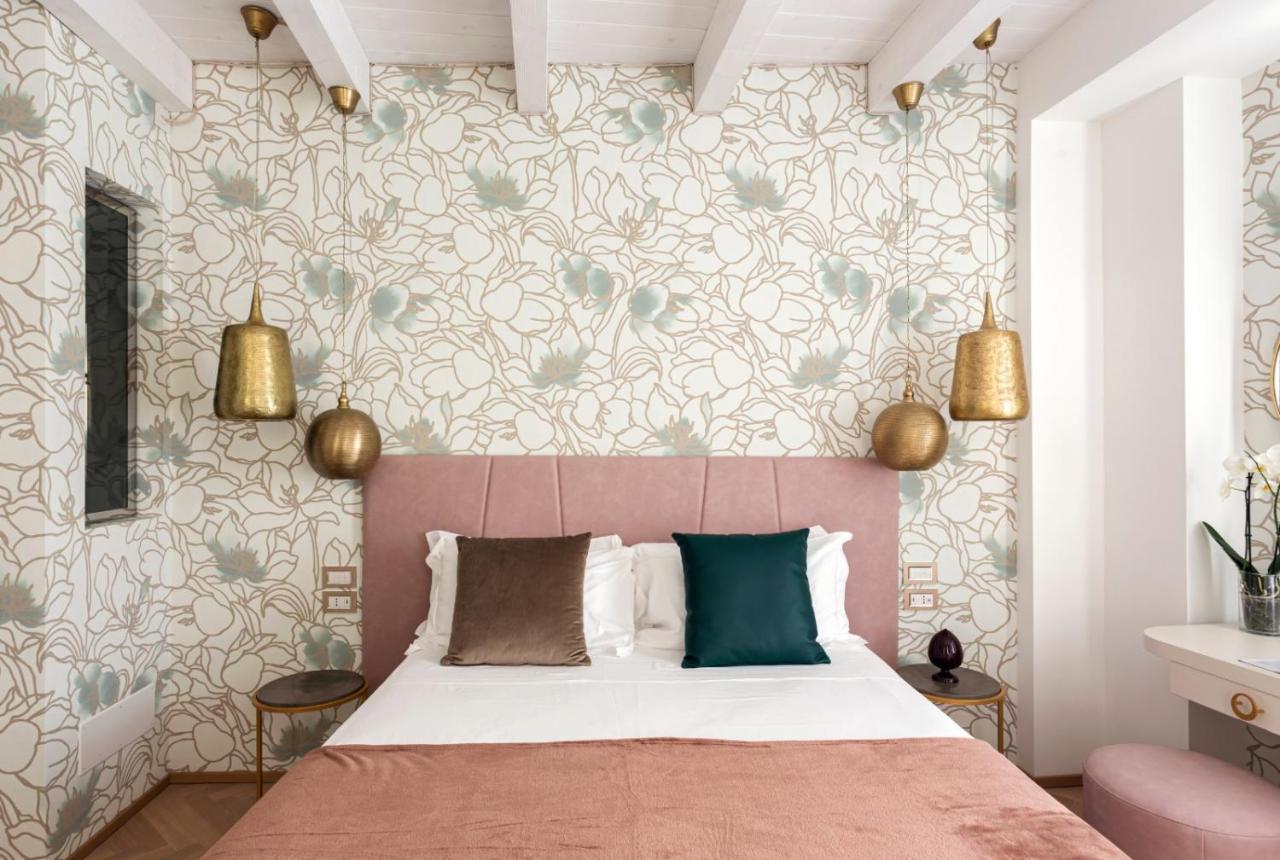 Luxury Suites Rocopom - Lake Front Malgrate Εξωτερικό φωτογραφία