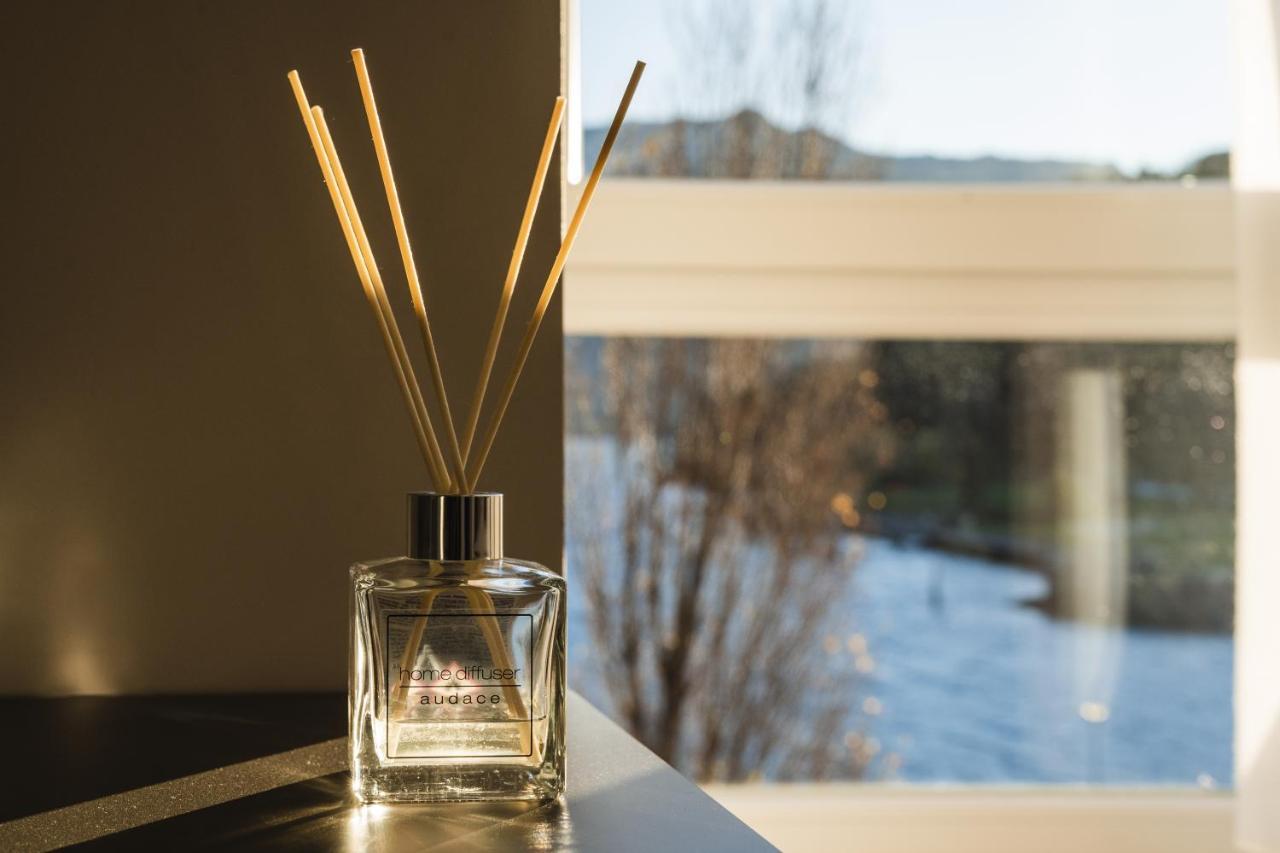 Luxury Suites Rocopom - Lake Front Malgrate Εξωτερικό φωτογραφία