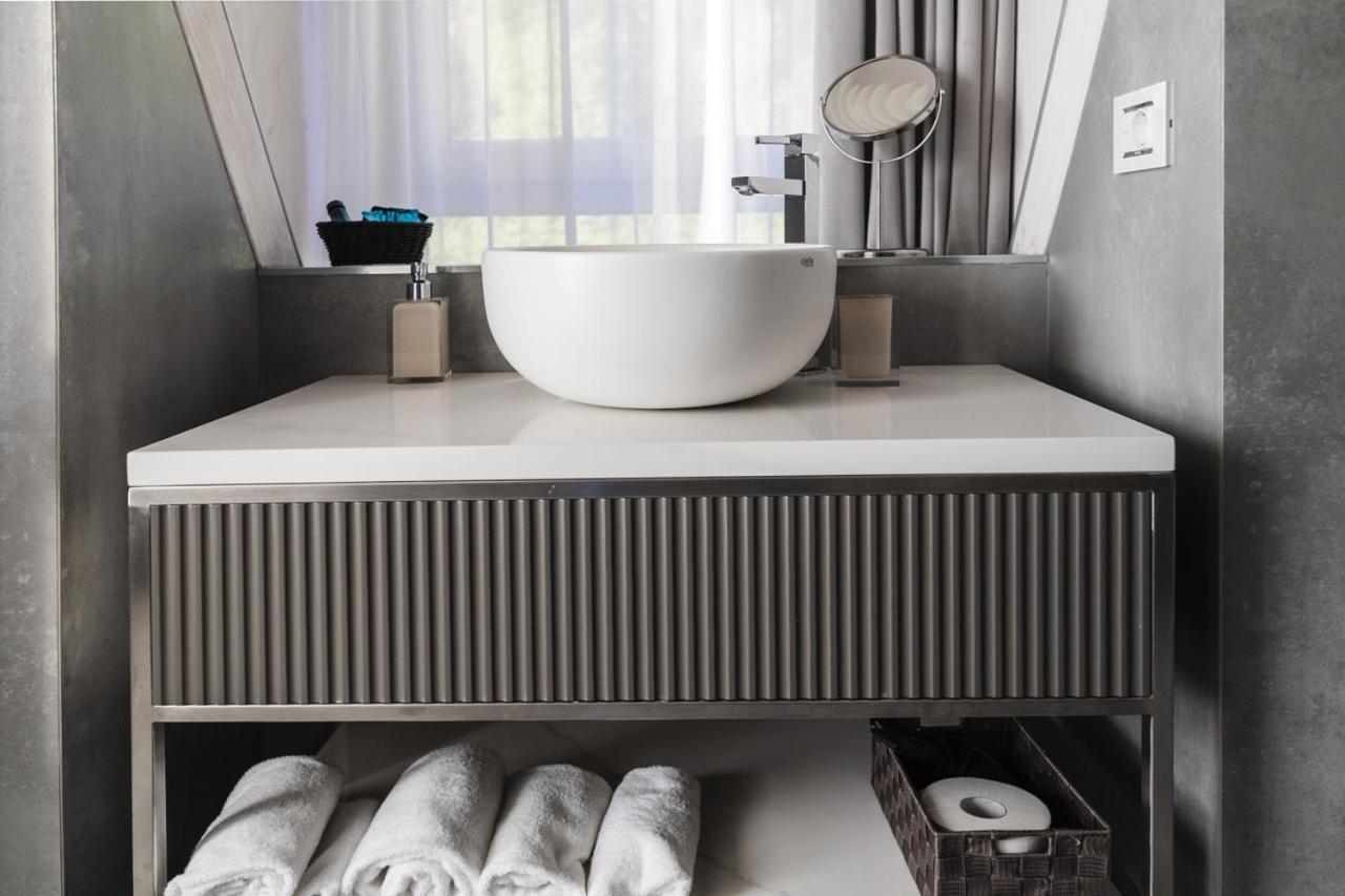 Luxury Suites Rocopom - Lake Front Malgrate Εξωτερικό φωτογραφία