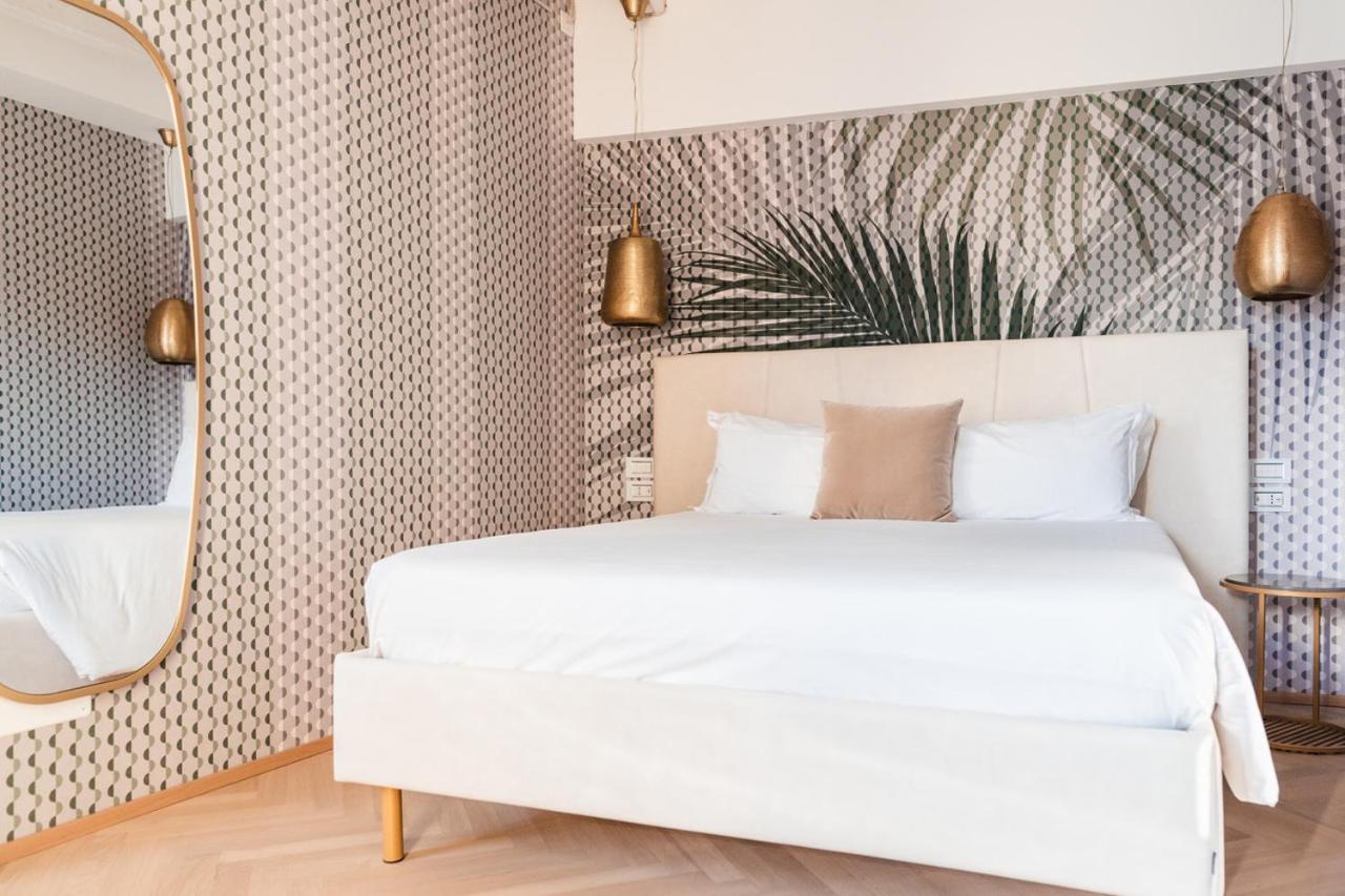 Luxury Suites Rocopom - Lake Front Malgrate Εξωτερικό φωτογραφία