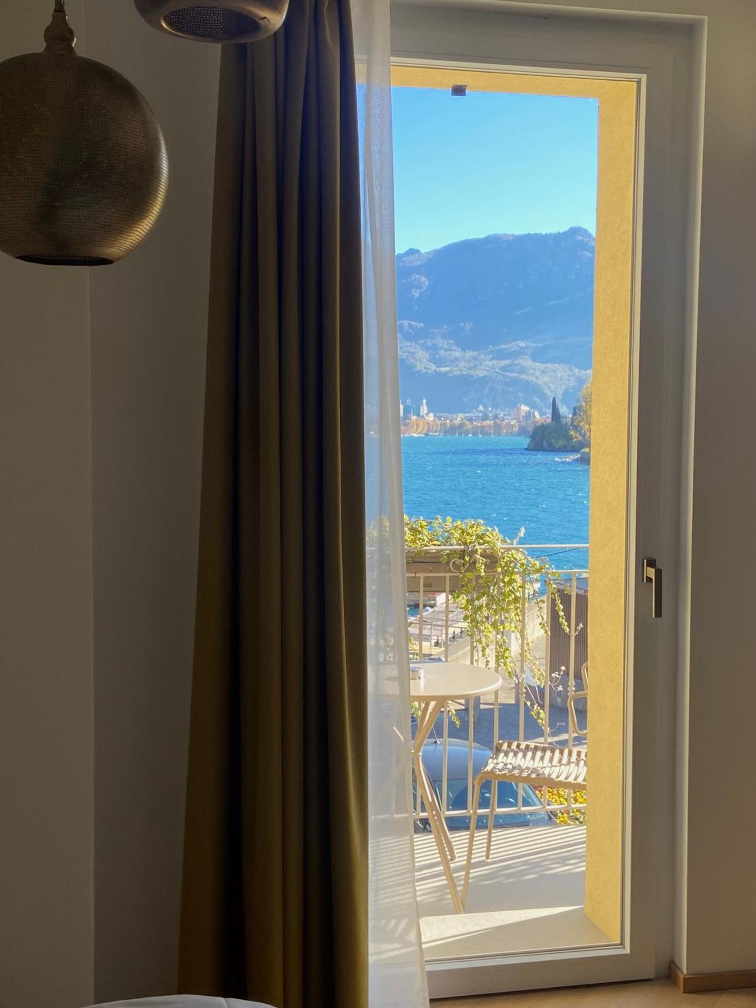 Luxury Suites Rocopom - Lake Front Malgrate Εξωτερικό φωτογραφία